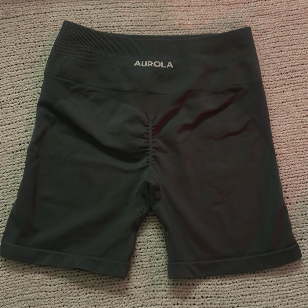 Aurola grey gym shorts